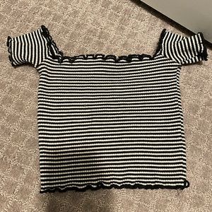 Black and white stripe top